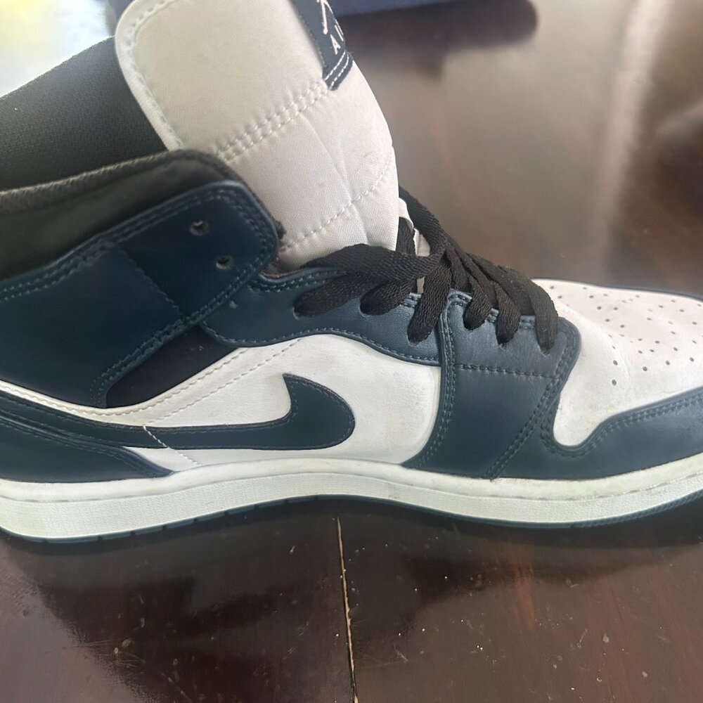 Air Jordan 1 Mid ‘Armory Navy Dark Teal’ - Picture 3 of 5